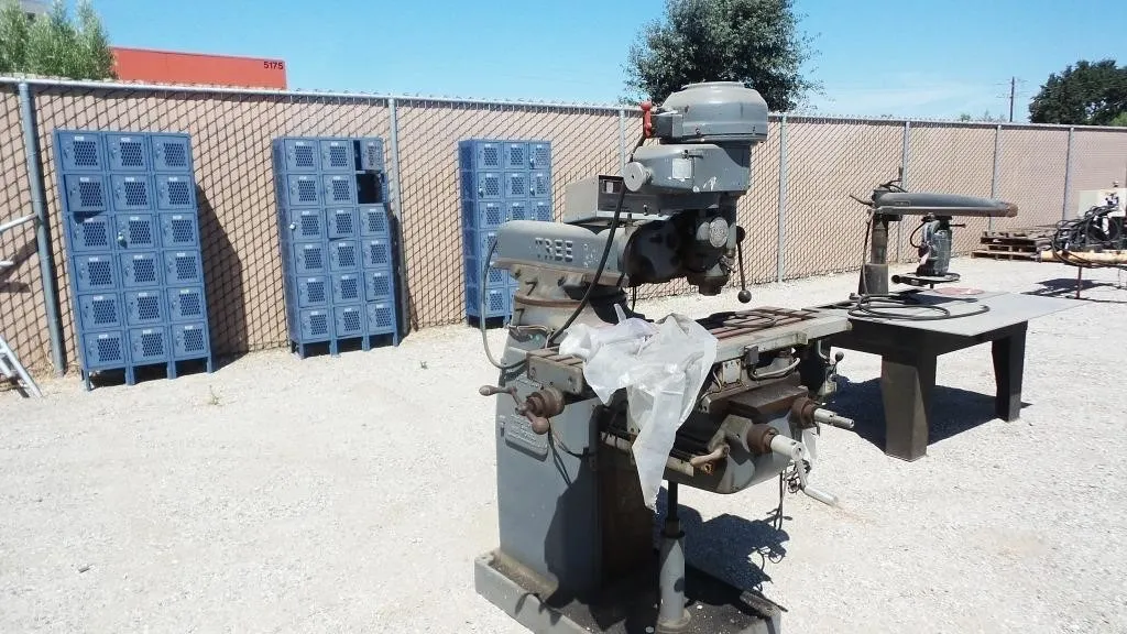Tree Model 2UV Vertical Milling Machine