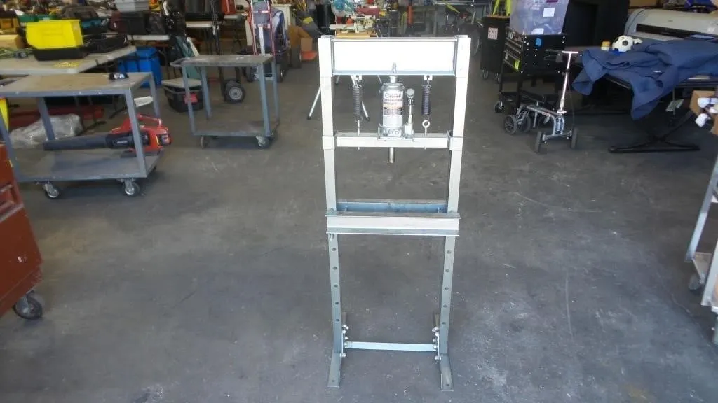 Central Machinery 12-Ton Hydraulic Press
