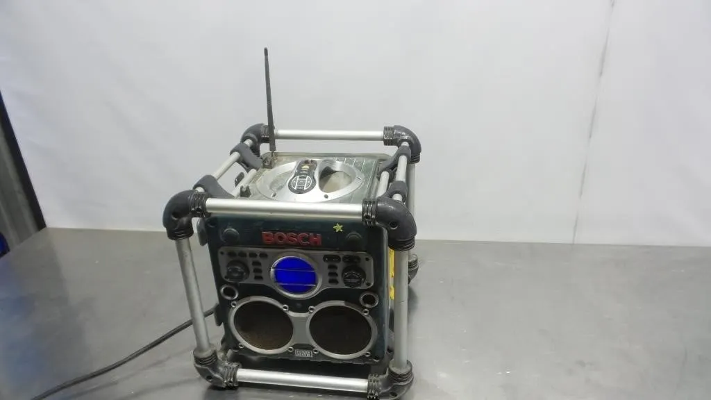 Bosch Power Box Jobsite Radio CD Player