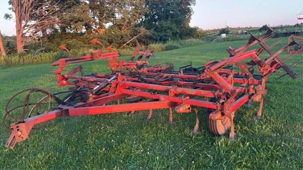 INT. Cultivator with Wings