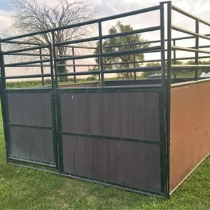 Stand alone horse stall