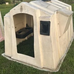 Calf hutch