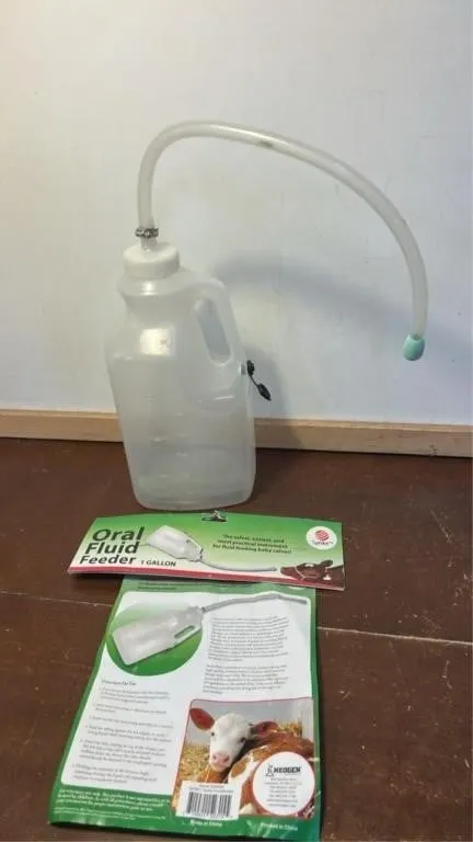 Oral calf feeder