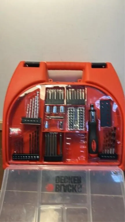 B&D cordless drill set