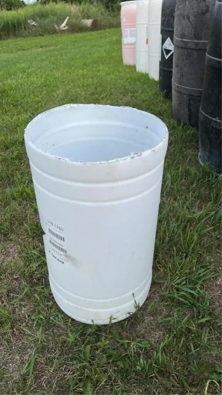 Poly container