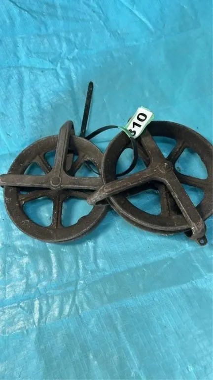 Clothes line pulleys