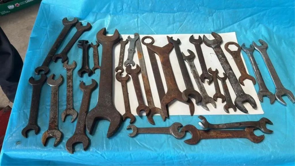 Assorted old wrenches