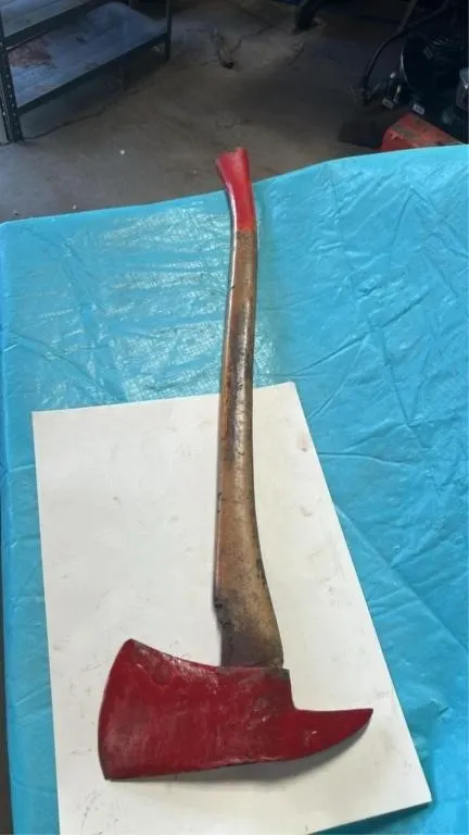 Fireman�s axe