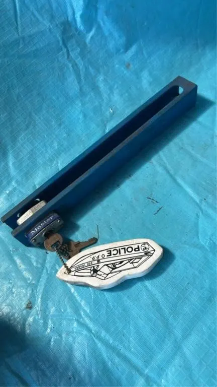 Outboard motor lock
