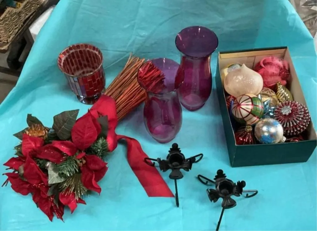 Assortment Christmas decor