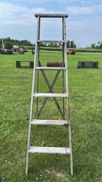 Wooden step ladder