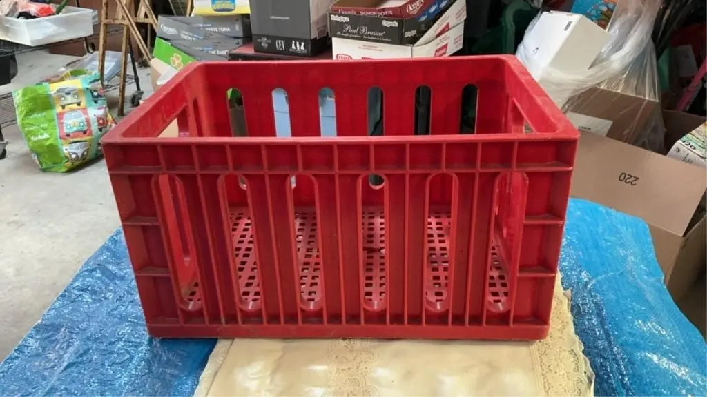 Plastic crate