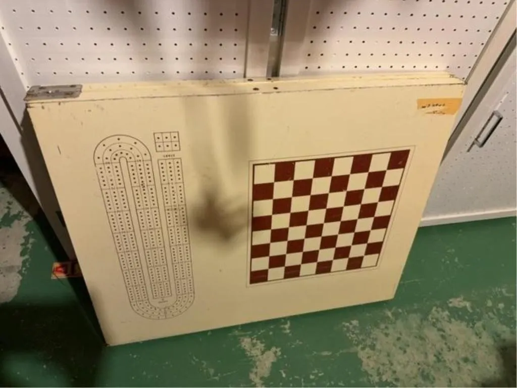 Foldable game table