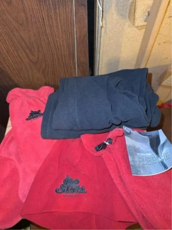 Assorted set of fleece gloves, hat and scarves