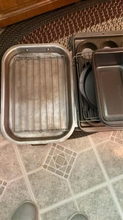 Baking pans
