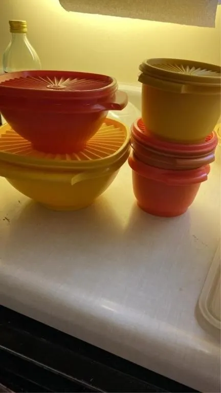 Tupperware storage bowl