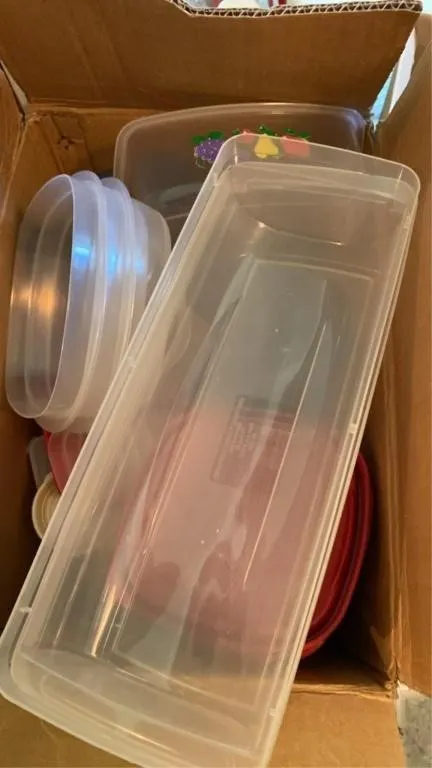 Assorted plastic containers
