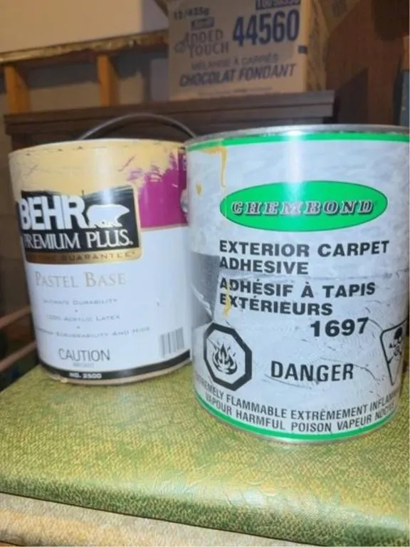 Pastel base and carpet adhesive 3.7L