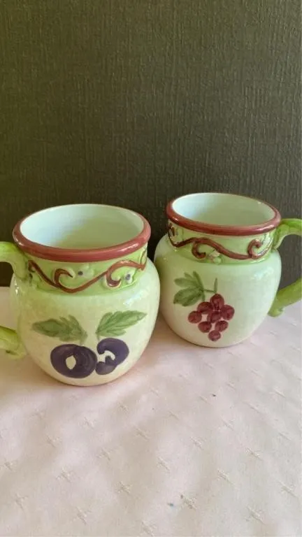 2 mugs