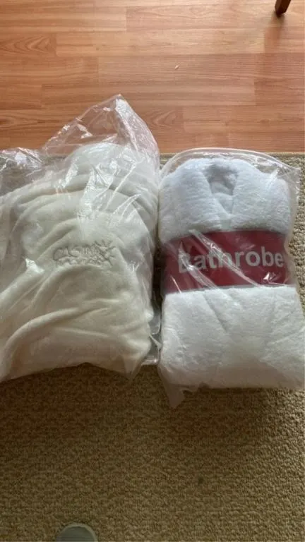 2 Bath robes