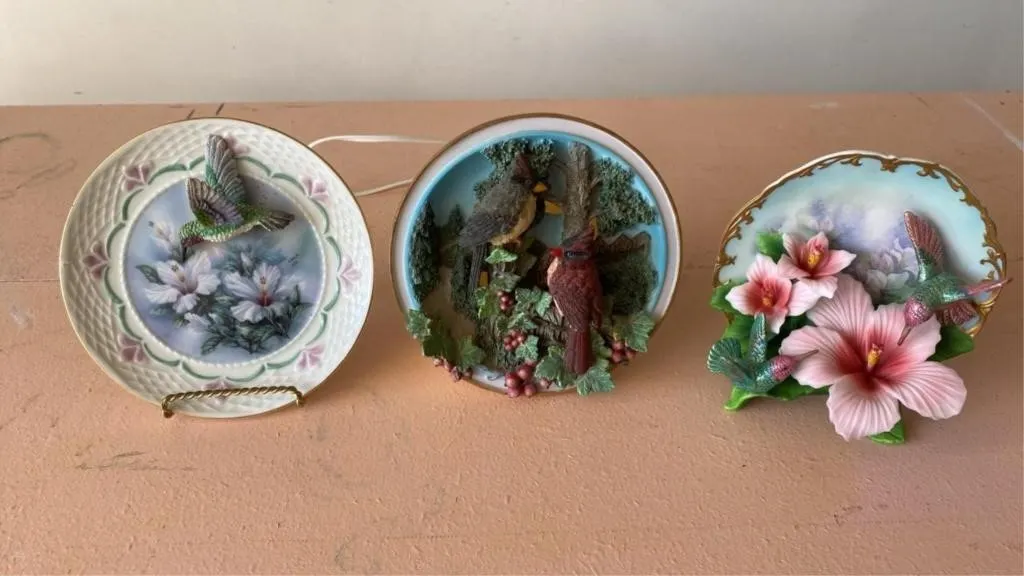 3 Decorative Plates