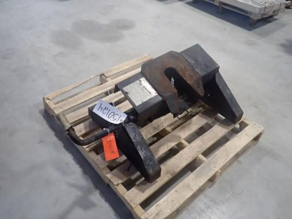 Fifth Wheel Trailer Hitch