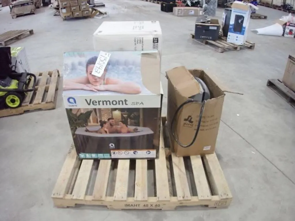 Vermont 76.8 In. Spa