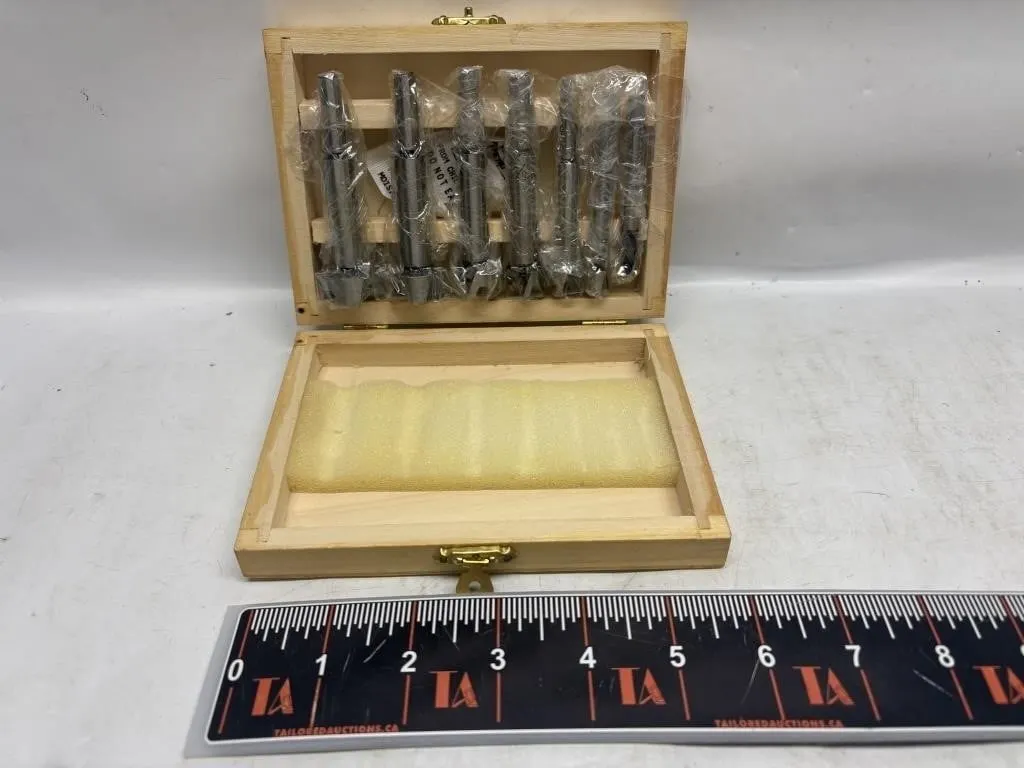 Carbide-Tipped Wood Boring Bit Set in Wooden Case
