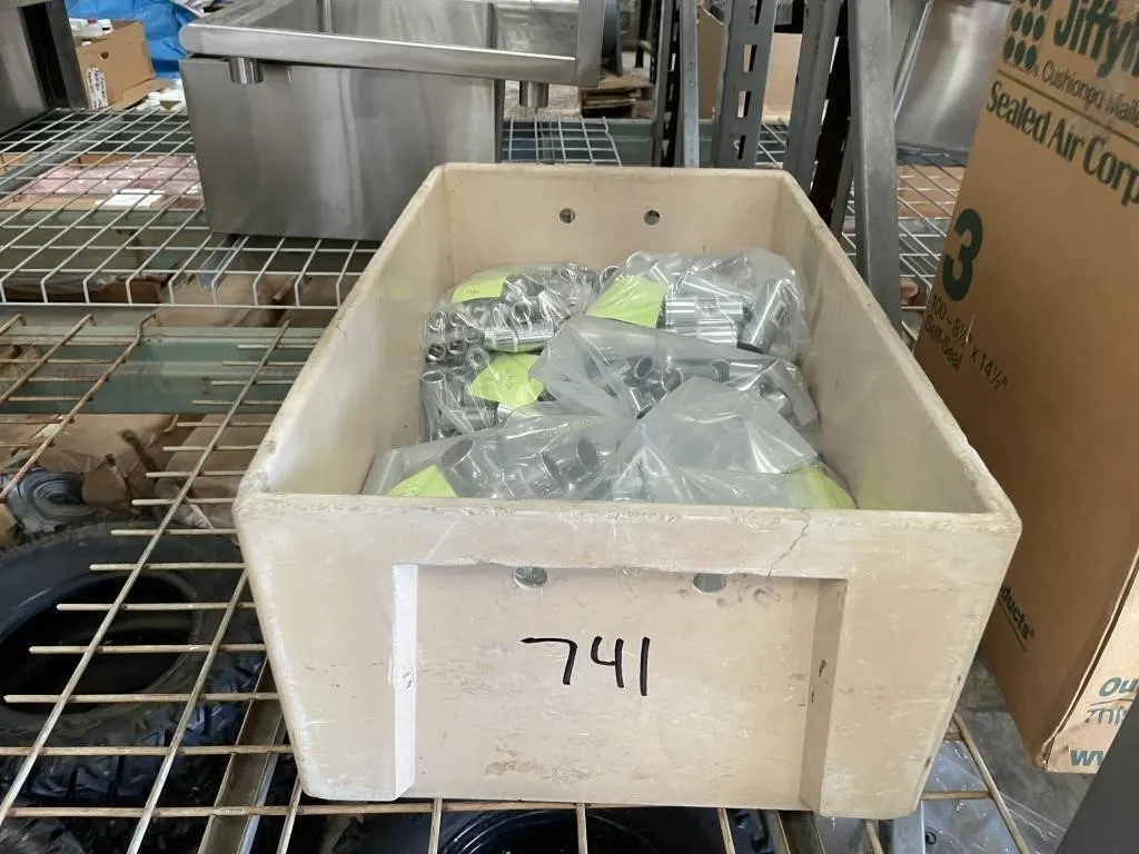 large lot of assorted sockets