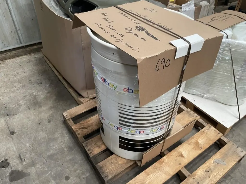 Degreaser for Food Service Areas & Equipment