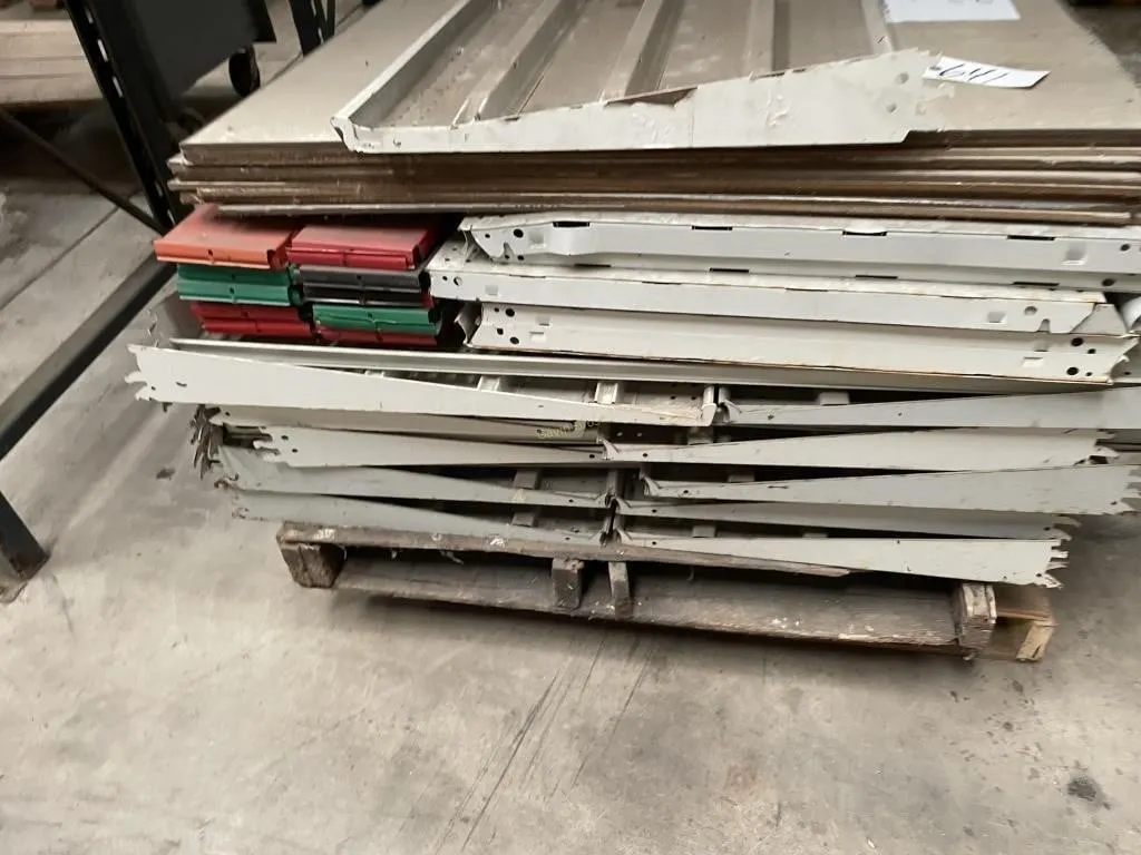 Gondola shelves & brackets