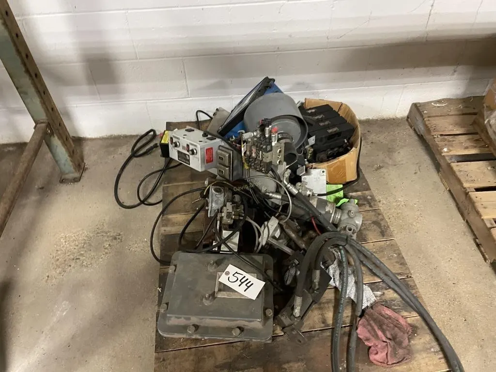 Rodix Feeder Cube & other Electrical Items