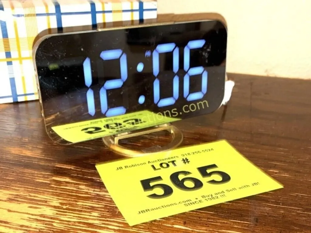 DIGITAL CLOCK