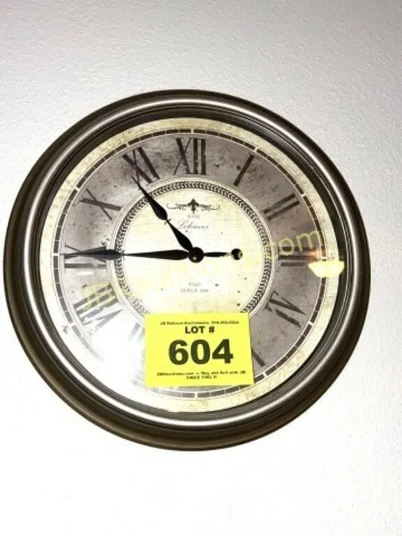 MED WALL CLOCK