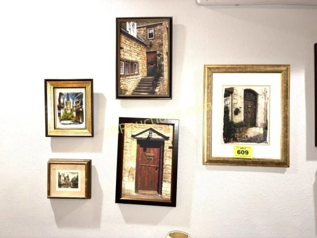 WALL COLLAGE OF STREET SCENES