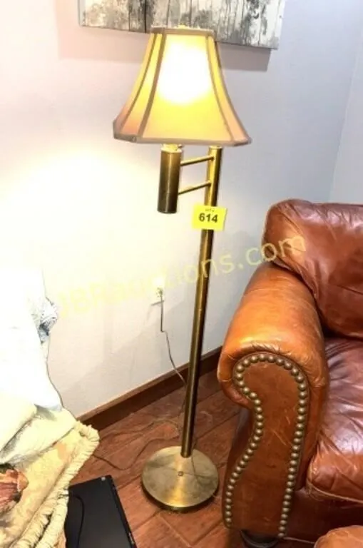 BRASS FLOOR LAMP