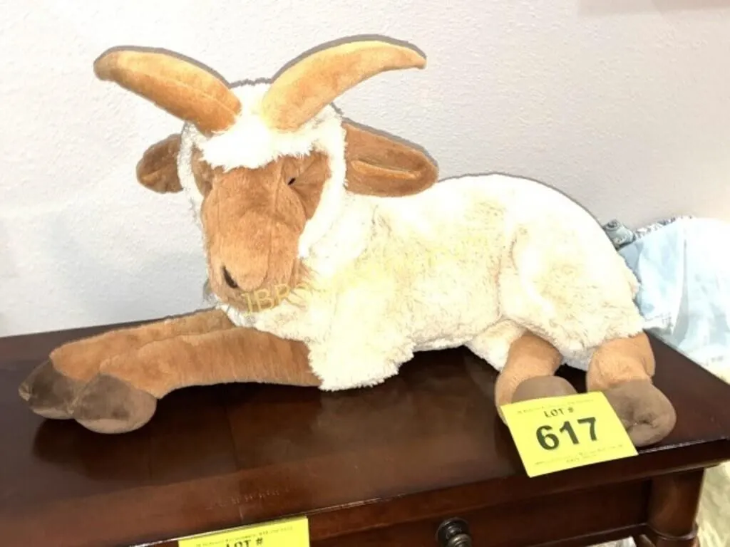 STUFFED ANIMAL GOAT
