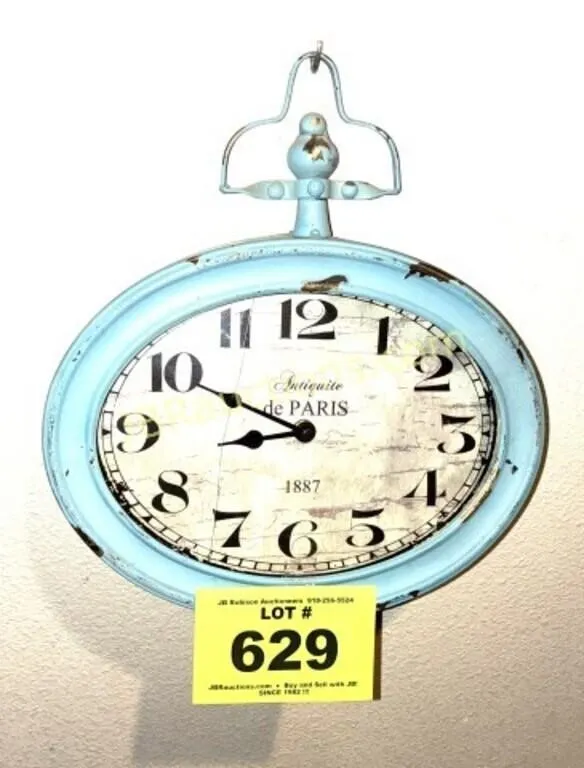 PARIS CLOCK