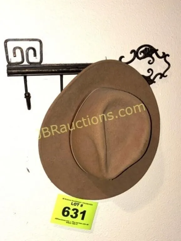 FELT WOOL HAT AND KEY COAT RACK