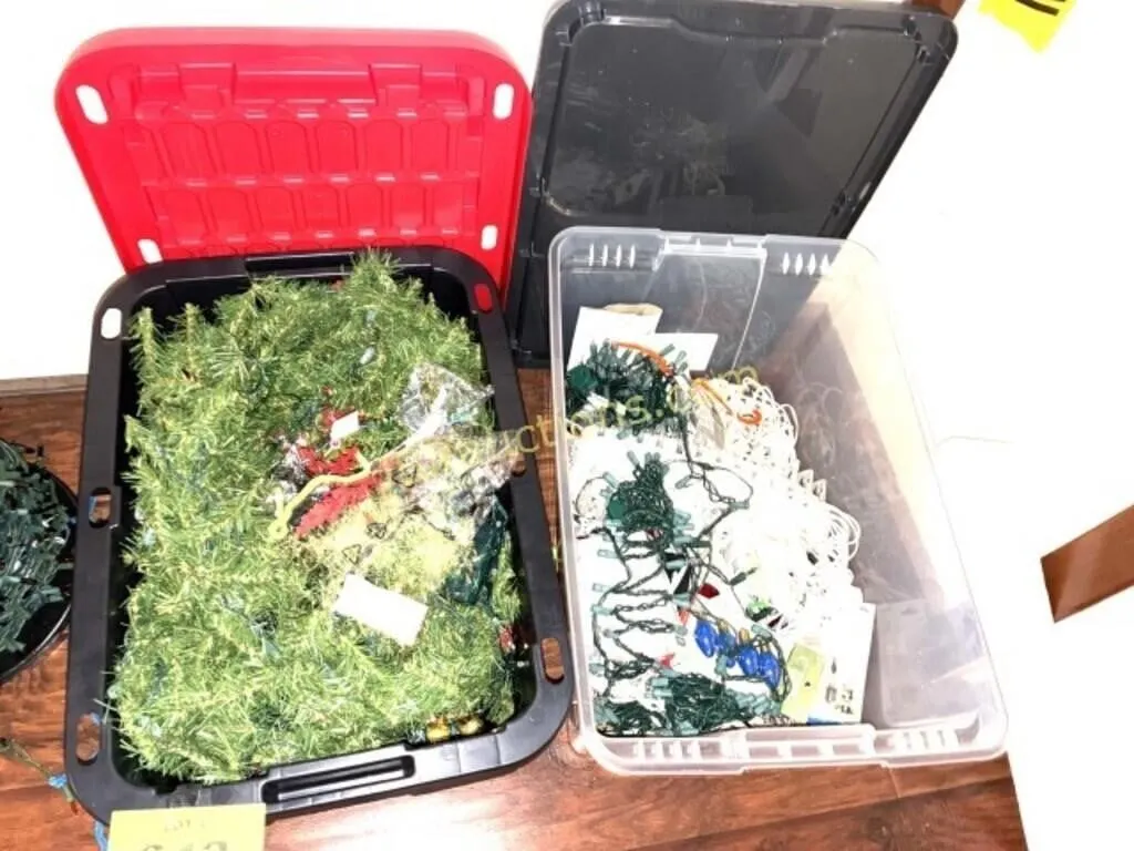 2 BOXES OF CHRISTMAS LIGHTS AND GARLAND