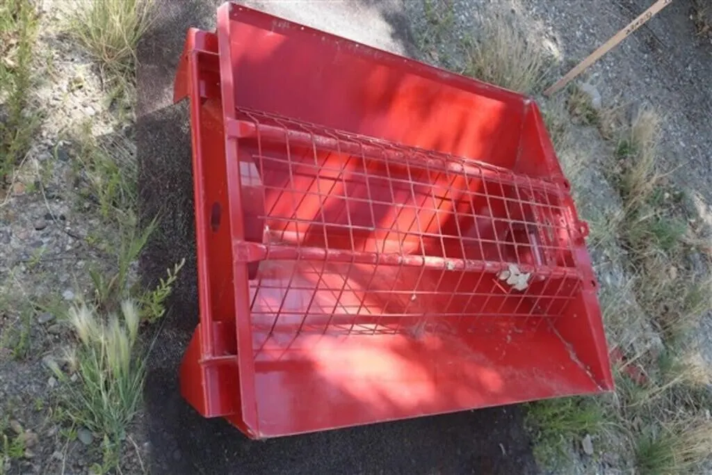12" Single Auger Hopper