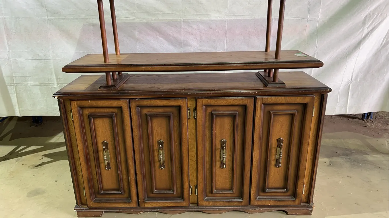 Cabinet with Shelf