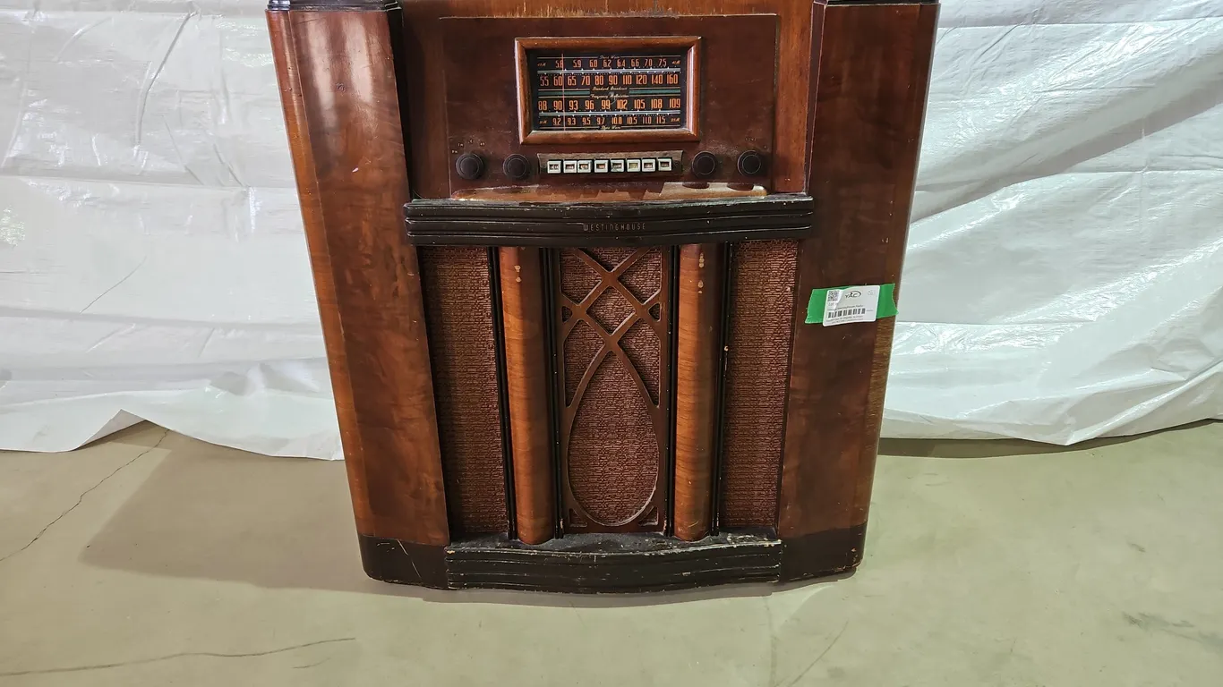 Vintage Westinghouse Radio