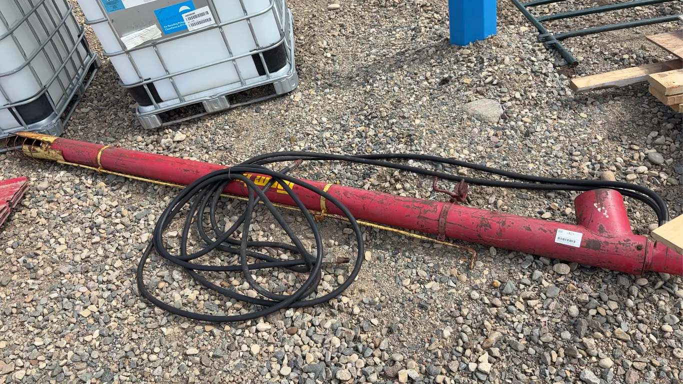 Farm King 5x16 Hydraulic Driven Auger