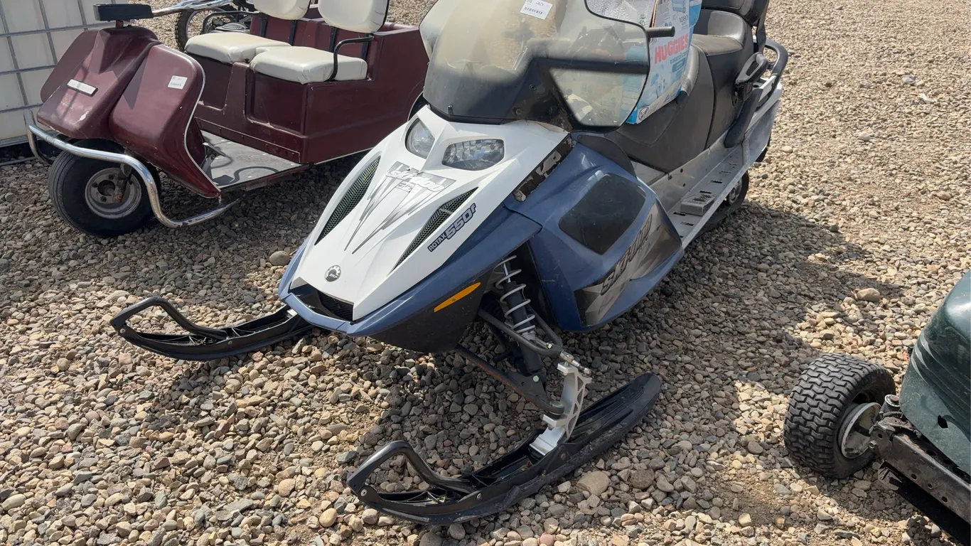 2008 SKIDOO Grand Touring 550 Snowmobile - Not Running