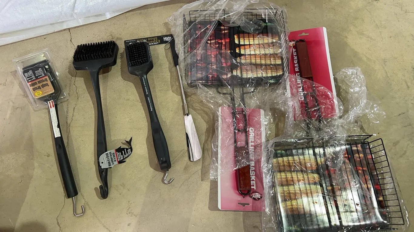 BBQ Brushes & Grilling Basket