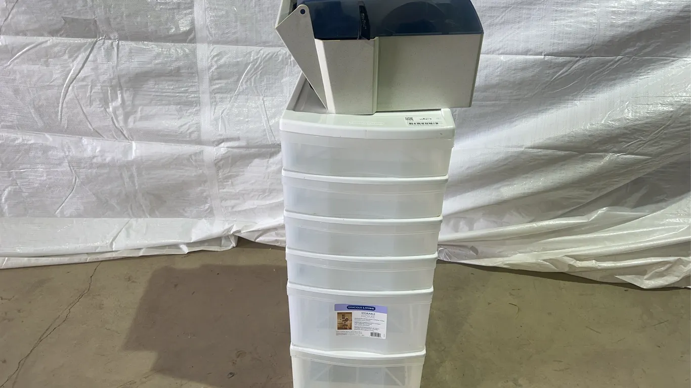 Paper Towel Dispenser & Organizer