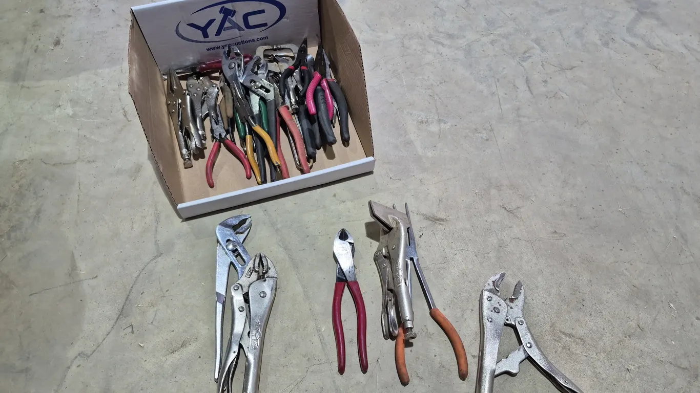 Pliers