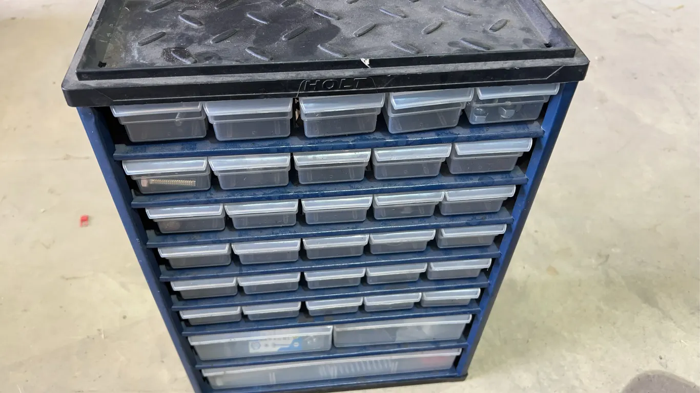 Organizer W/ Contents