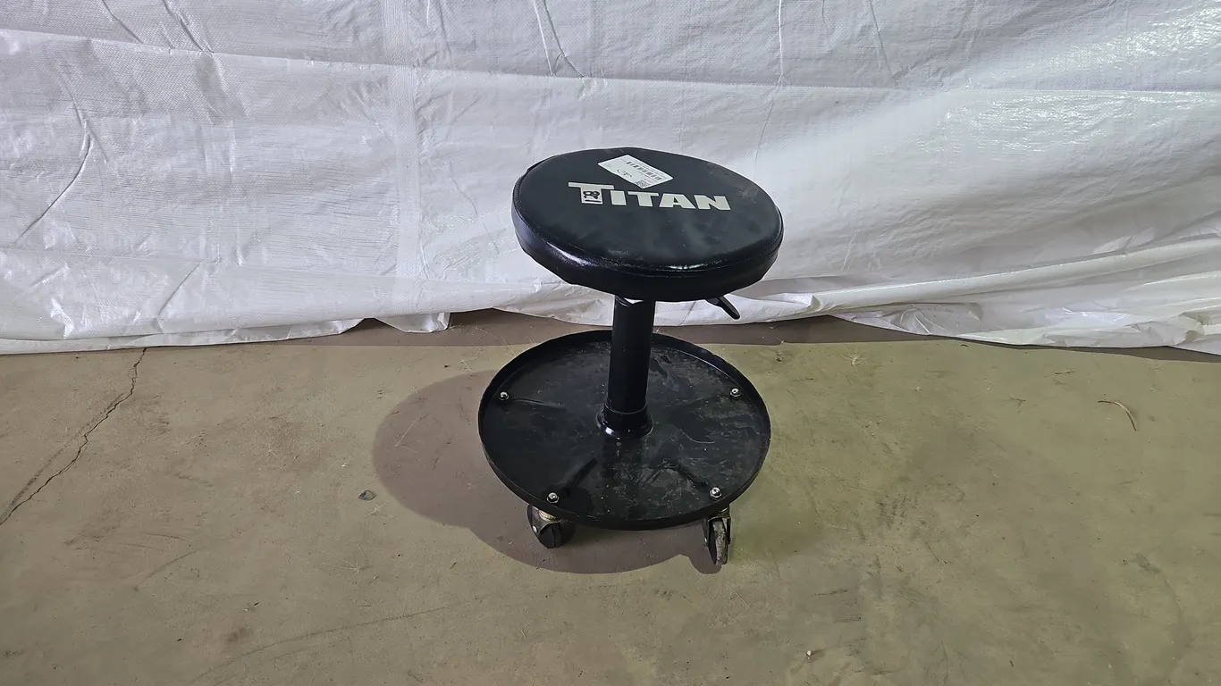 Shop Roller Chair